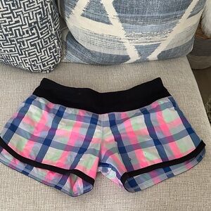 LULULEMON Plaid Women's Shorts - Multicolor